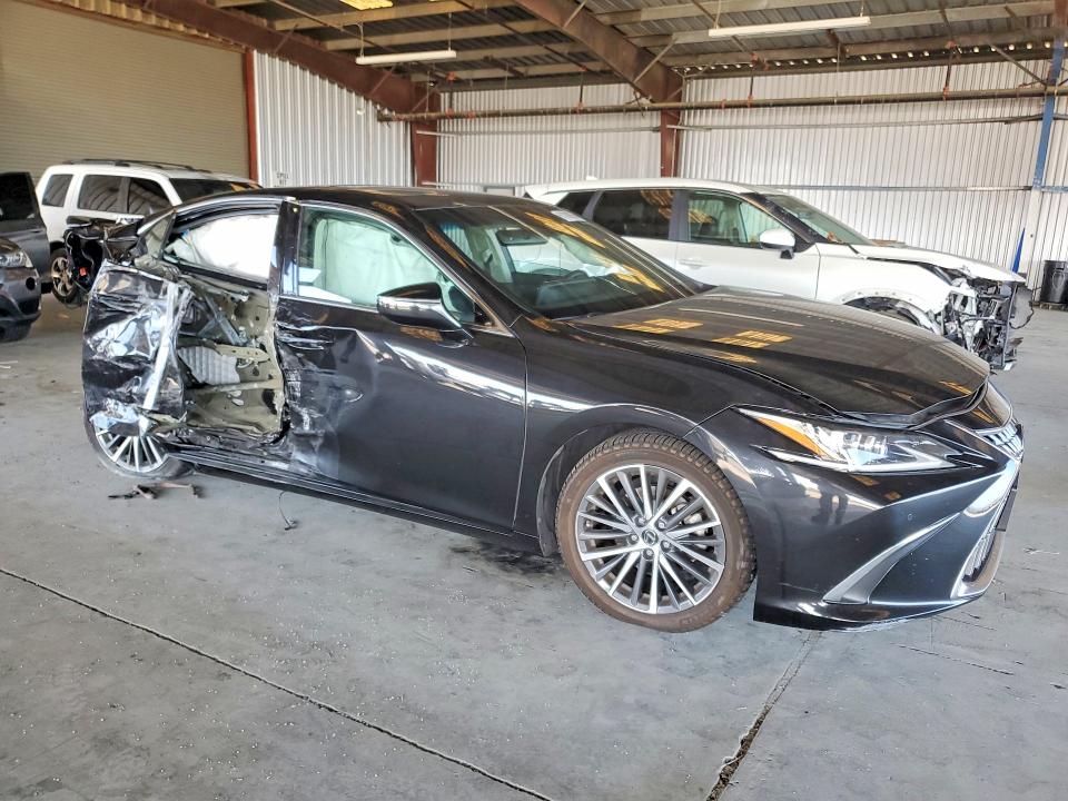 61089206 :رقم المزاد ، 58ADA1C14PU031252 vin ، 2023 Lexus Es 300h مزاد بيع