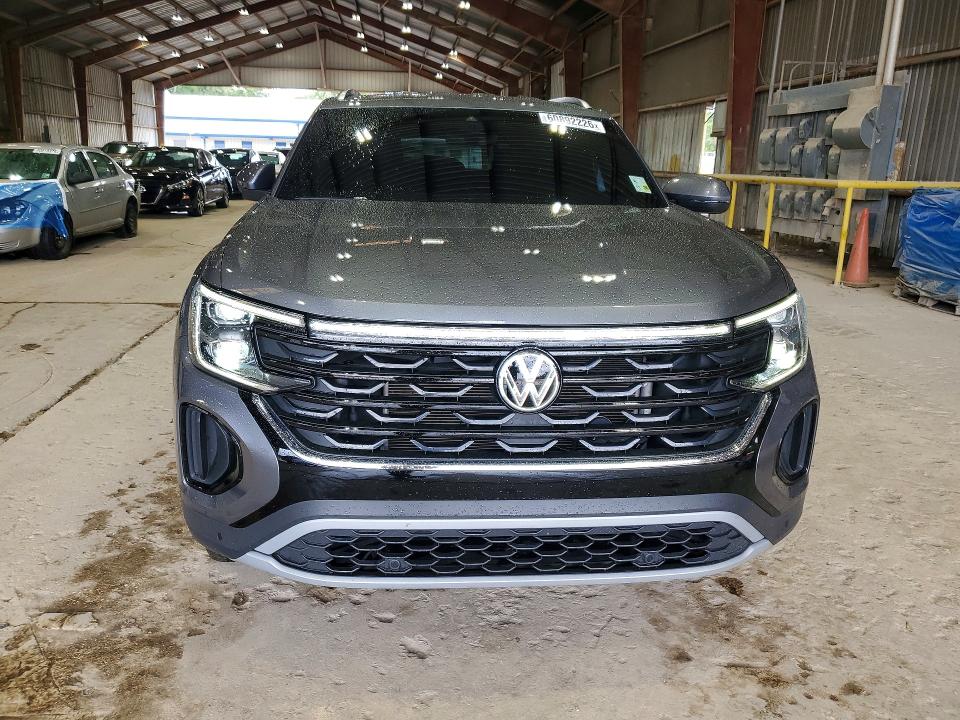 60892226 :رقم المزاد ، 1V2WE2CA2SC210921 vin ، 2025 Volkswagen Atlas Cross Sport مزاد بيع