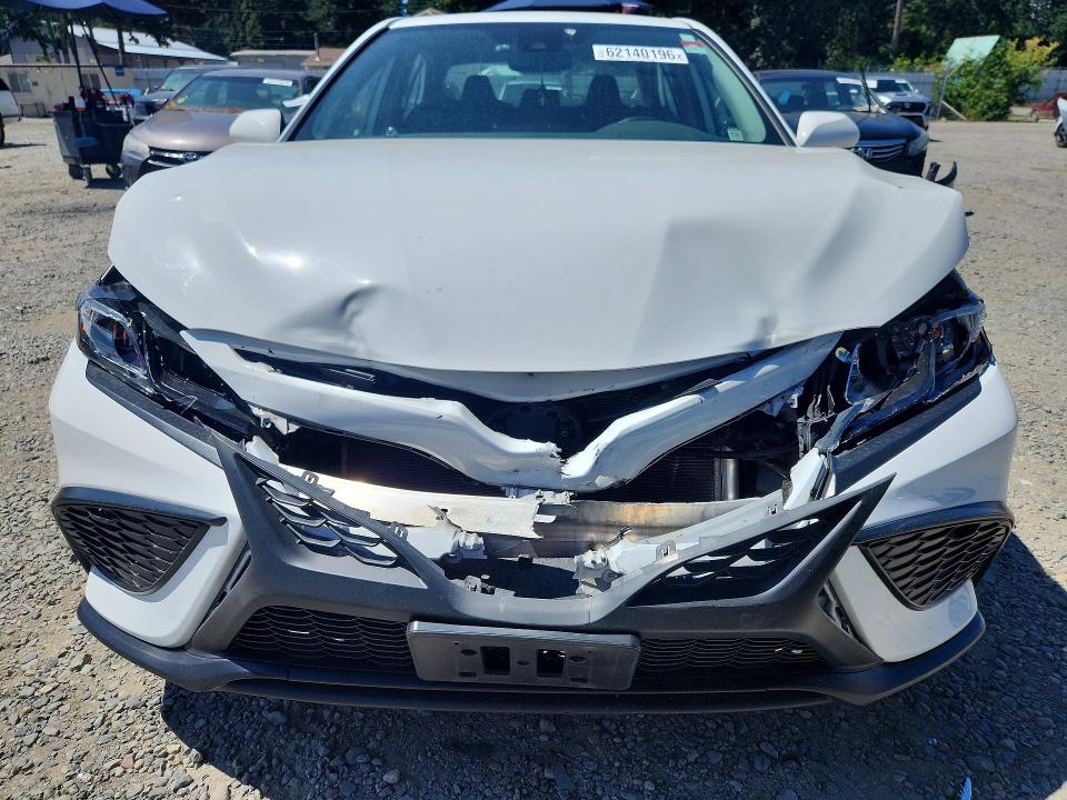 2024 Toyota Camry Hybrid მანქანა იყიდება აუქციონზე, vin: 4T1G31AK3RU628941, აუქციონის ნომერი: 62140196