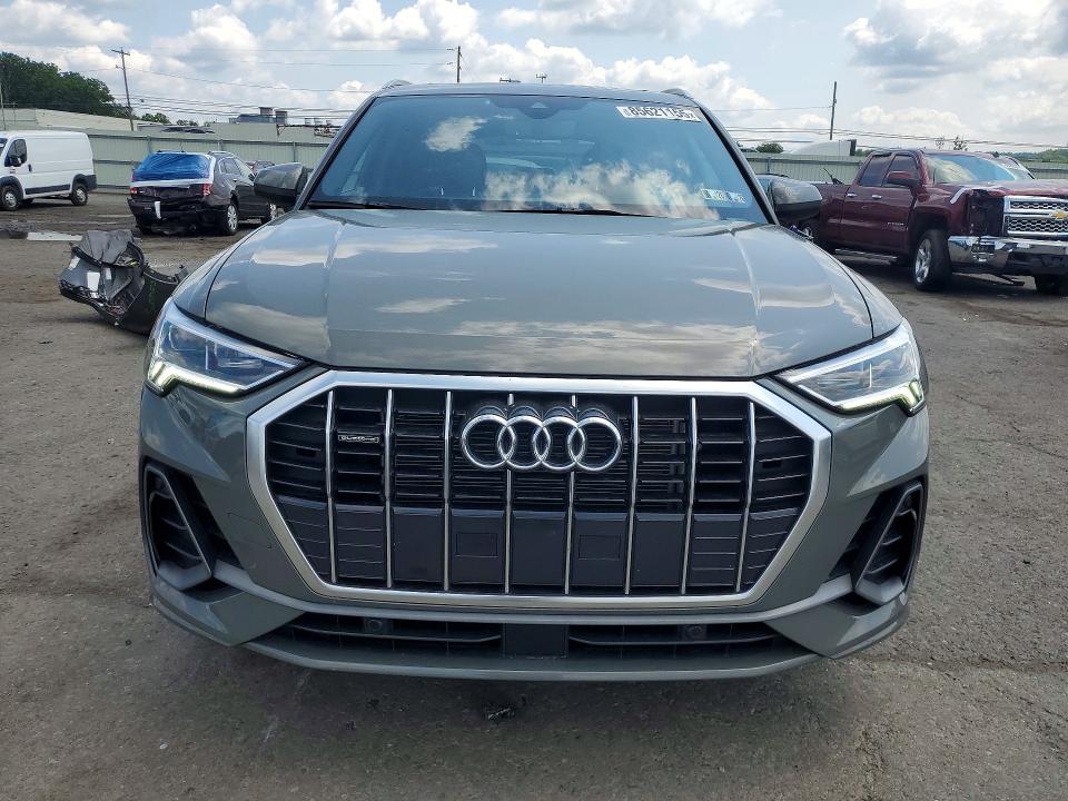 85621155 :رقم المزاد ، WA1DECF39S1033544 vin ، 2025 Audi Q3 مزاد بيع