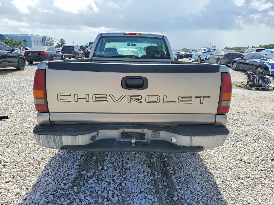 2000 Chevrolet Silverado მანქანა იყიდება აუქციონზე, vin: 1GCEC14W1YE156063, აუქციონის ნომერი: 59852666