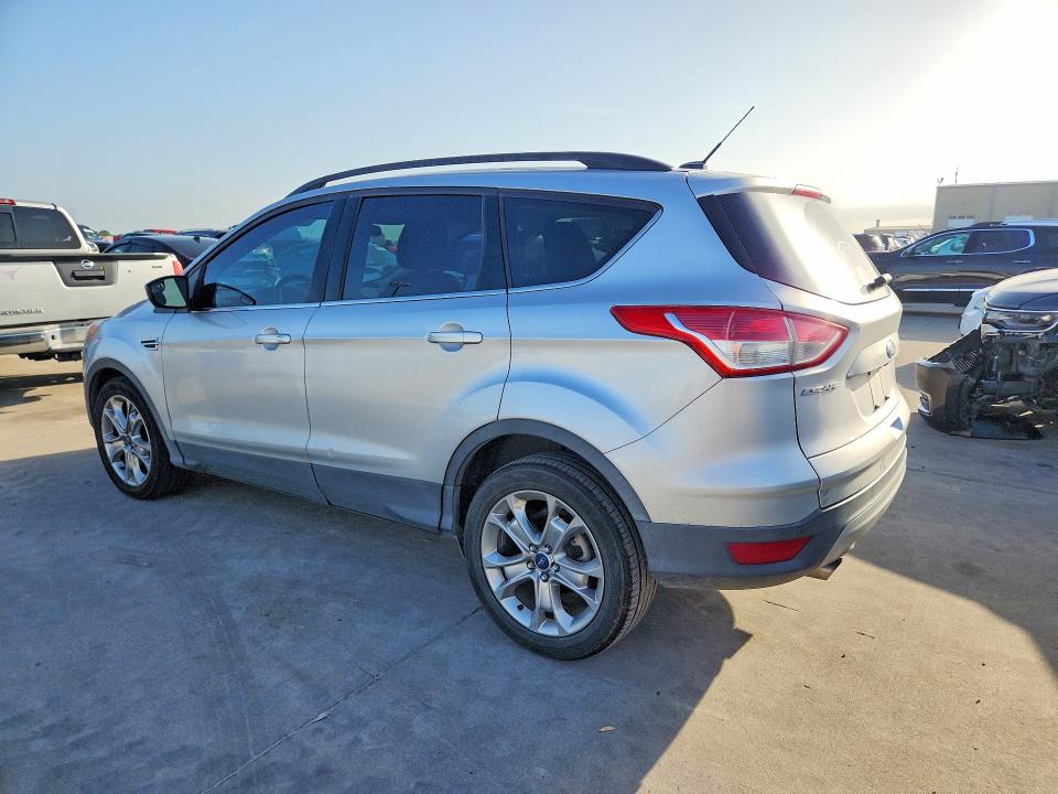 61002306 :رقم المزاد ، 1FMCU0G90FUC88427 vin ، 2015 Ford Escape مزاد بيع