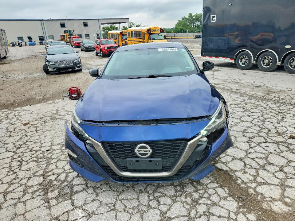 62511606 :رقم المزاد ، 1N4BL4CVXKC126453 vin ، 2019 Nissan Altima مزاد بيع