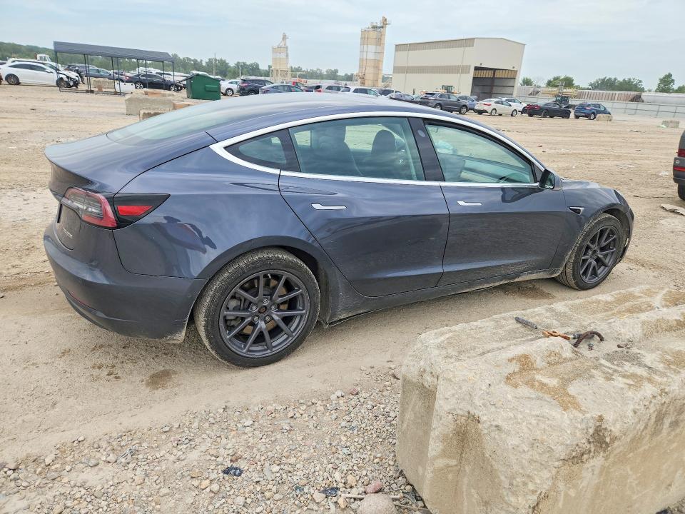 62958756 :رقم المزاد ، 5YJ3E1EC7LF586225 vin ، 2020 Tesla Model 3 مزاد بيع