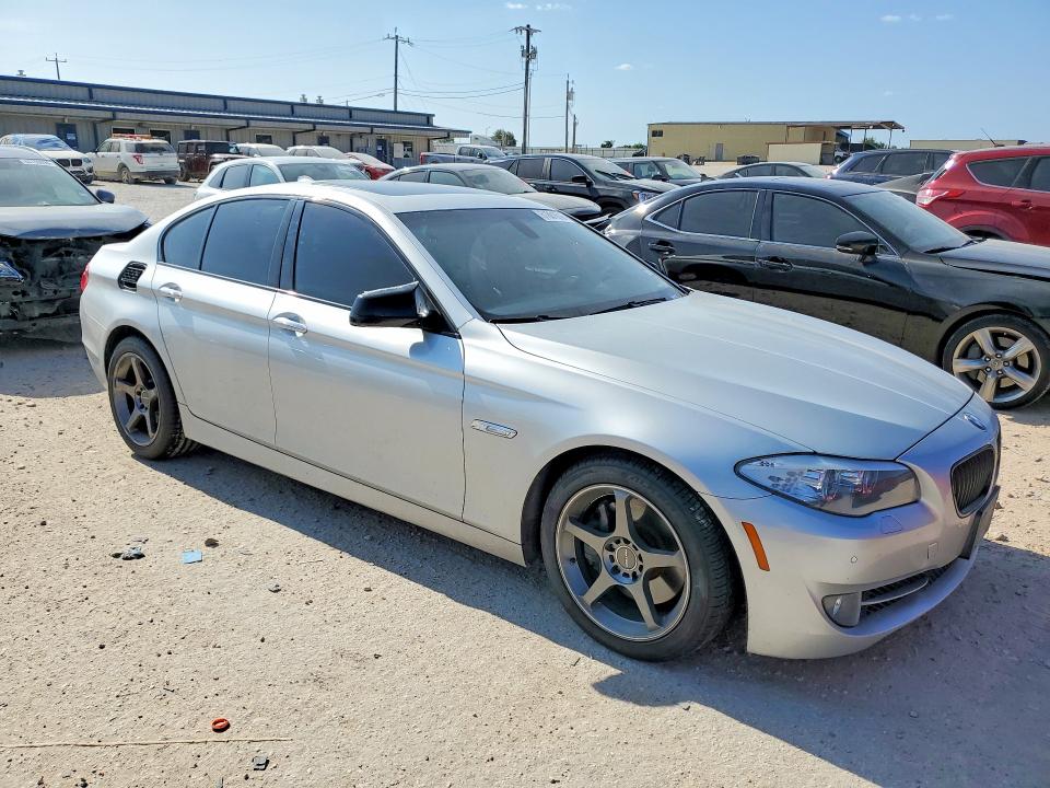 61801616 :رقم المزاد ، WBAFR7C57BC600030 vin ، 2011 Bmw 535 مزاد بيع