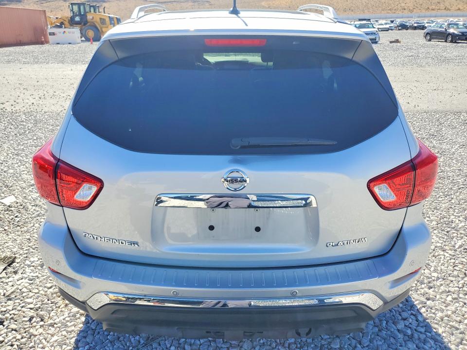60211046 :رقم المزاد ، 5N1DR2MN4JC638062 vin ، 2018 Nissan Pathfinder مزاد بيع