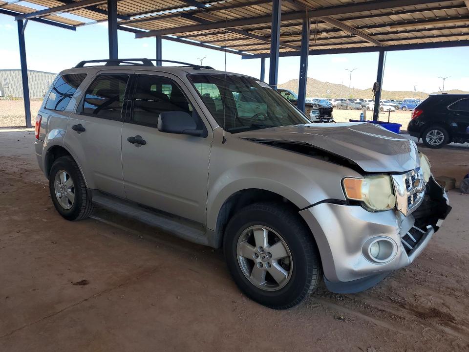 63059746 :رقم المزاد ، 1FMCU0DG5BKA33555 vin ، 2011 Ford Escape مزاد بيع