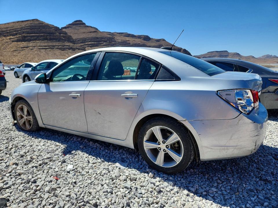 63137996 :رقم المزاد ، 1G1PE5SB0F7186319 vin ، 2015 Chevrolet Cruze مزاد بيع