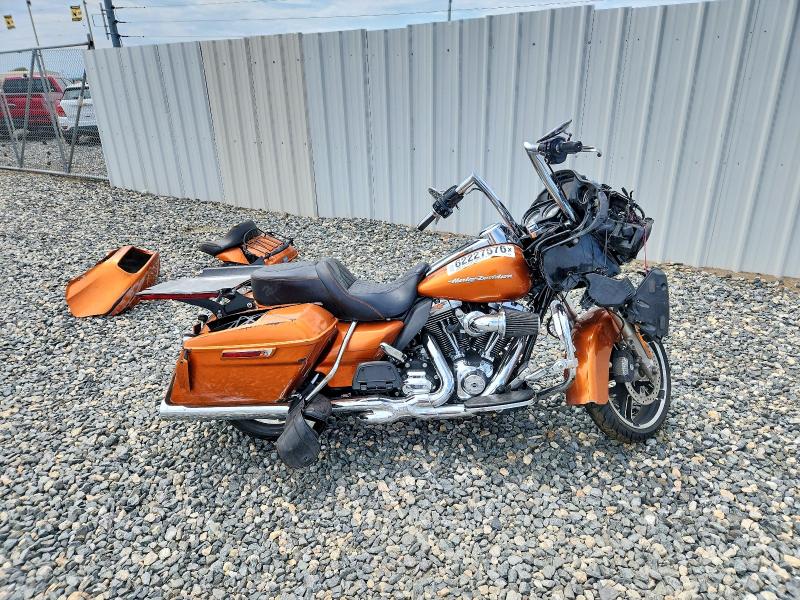 62227576 :رقم المزاد ، 1HD1KTM17FB666190 vin ، 2015 Harley-davidson Fltrxs مزاد بيع