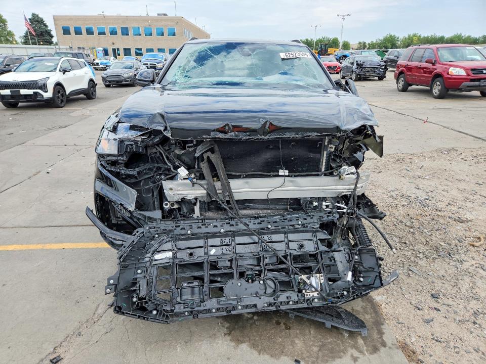 62523596 :رقم المزاد ، WA1CWBF10PD005445 vin ، 2023 Audi Sq8 مزاد بيع