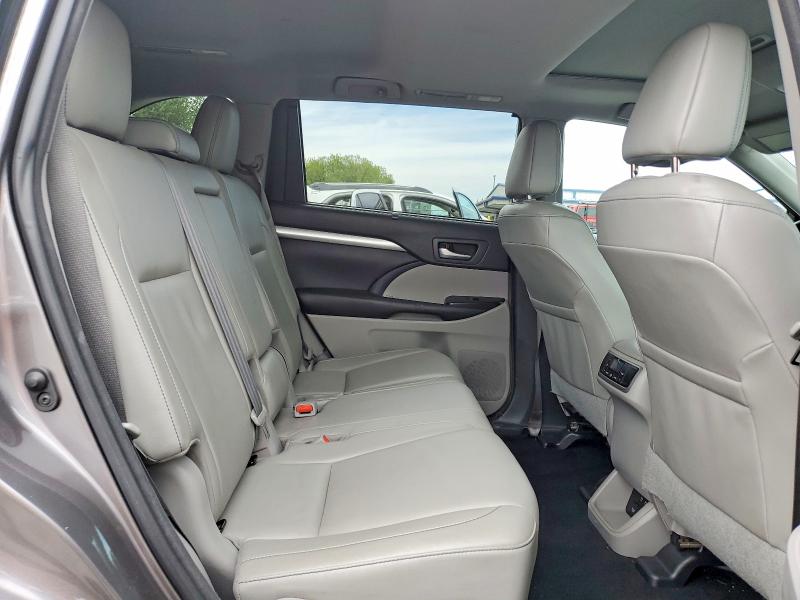 2018 Toyota Highlander მანქანა იყიდება აუქციონზე, vin: 5TDJZRFH8JS552971, აუქციონის ნომერი: 61355086