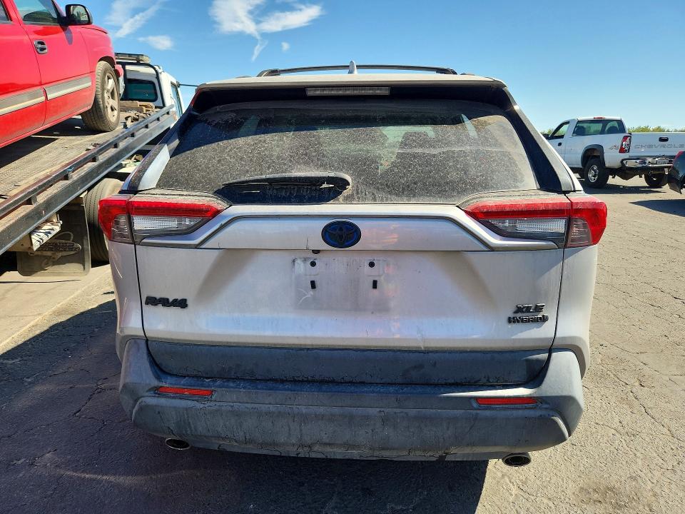 Продажа на аукционе авто 2023 Toyota Rav4 Hybrid, vin: JTMRWRFV1PD572839, номер лота: 61903366