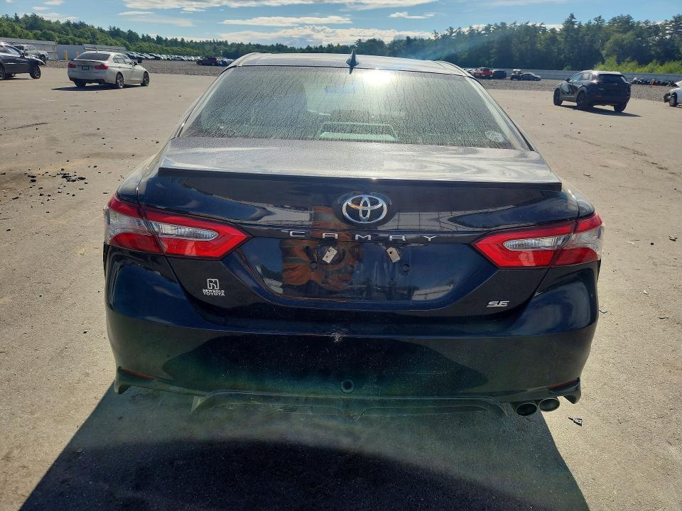 60366516 :رقم المزاد ، 4T1B11HK2KU719114 vin ، 2019 Toyota Camry مزاد بيع