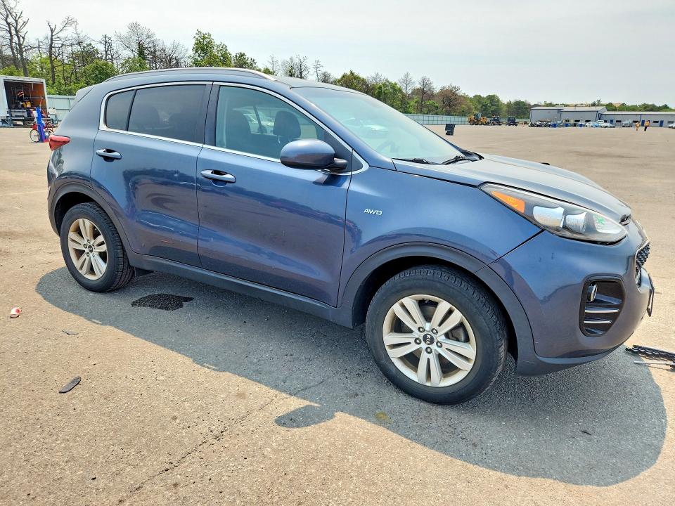 60883406 :رقم المزاد ، KNDPMCACXH7184489 vin ، 2017 Kia Sportage مزاد بيع