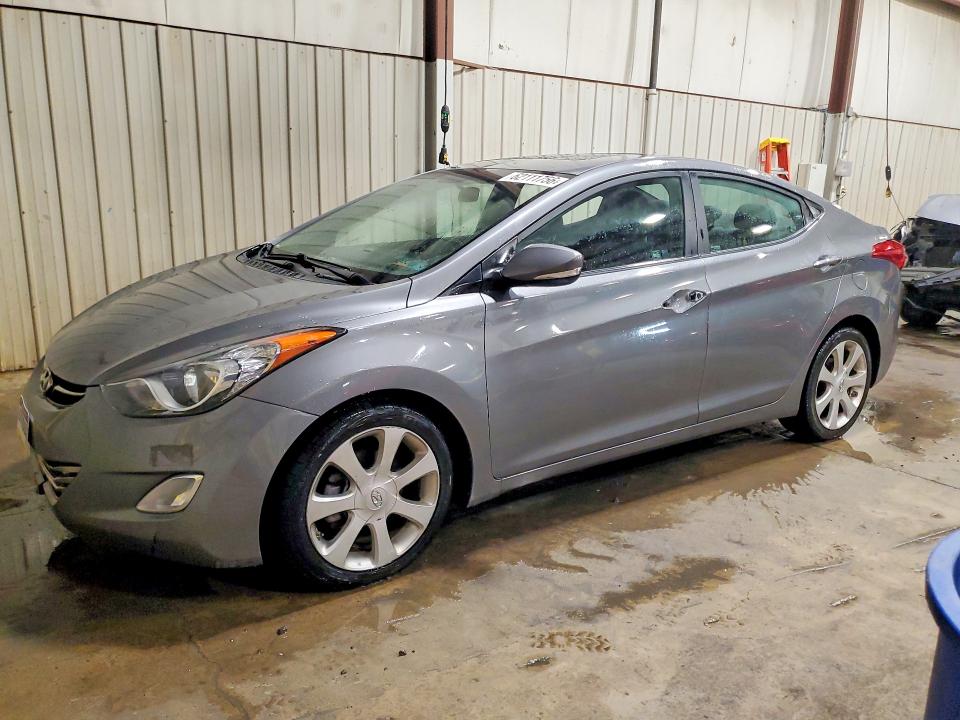 62111756 :رقم المزاد ، 5NPDH4AE5DH381574 vin ، 2013 Hyundai Elantra مزاد بيع
