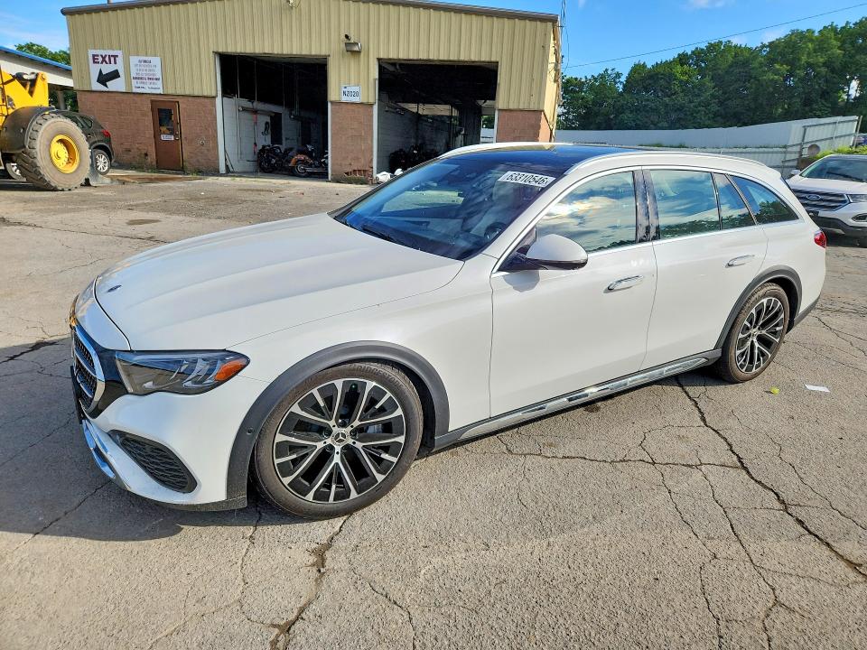 Продаж на аукціоні авто 2026 Mercedes-benz E, vin: W1KLH6FB2TA233061, номер лоту: 63310546