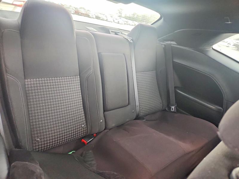 60708046 :رقم المزاد ، 2C3CDZAG1FH700863 vin ، 2015 Dodge Challenger مزاد بيع