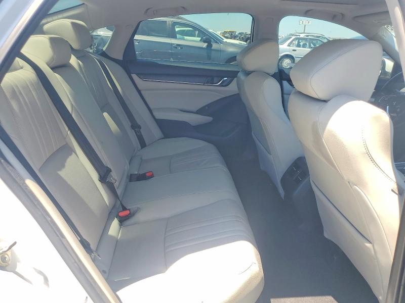 60639156 :رقم المزاد ، 1HGCV1F5XJA083179 vin ، 2018 Honda Accord مزاد بيع