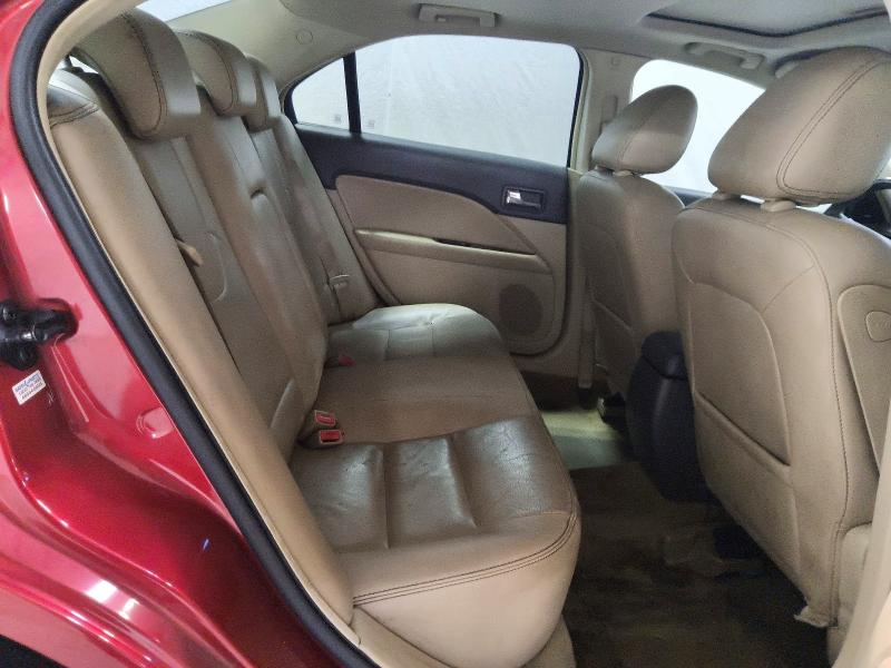 60390706 :رقم المزاد ، 3FAHP0JA2AR381203 vin ، 2010 Ford Fusion مزاد بيع