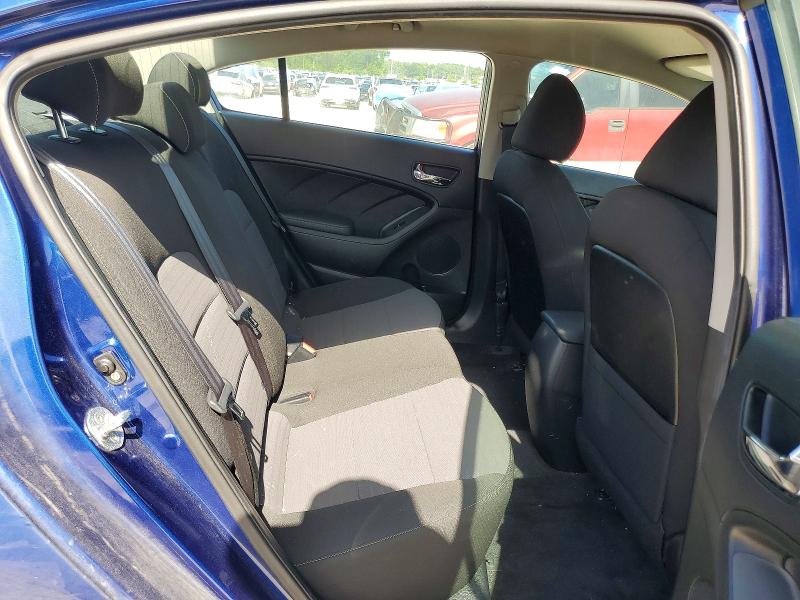 61790726 :رقم المزاد ، 3KPFL4A76HE138570 vin ، 2017 Kia Forte مزاد بيع