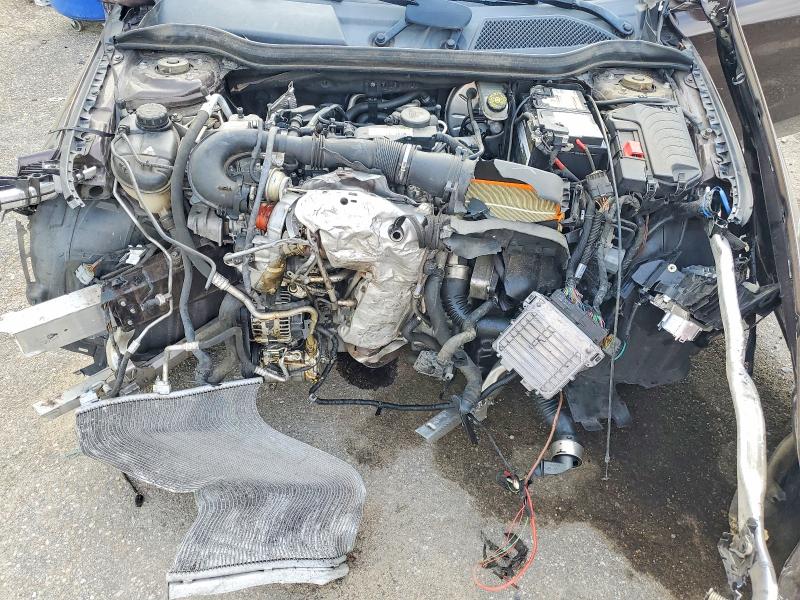 61219016 :رقم المزاد ، WDDSJ4EB1JN567870 vin ، 2018 Mercedes-benz Cla مزاد بيع