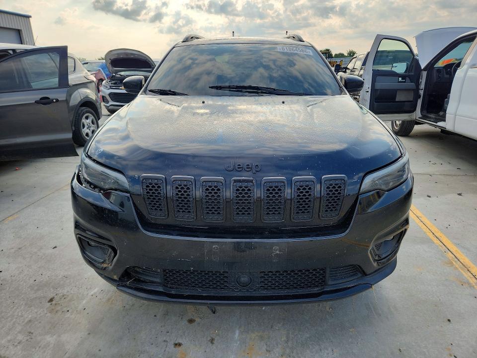 61864586 :رقم المزاد ، 1C4PJMLB5MD101078 vin ، 2021 Jeep Cherokee مزاد بيع