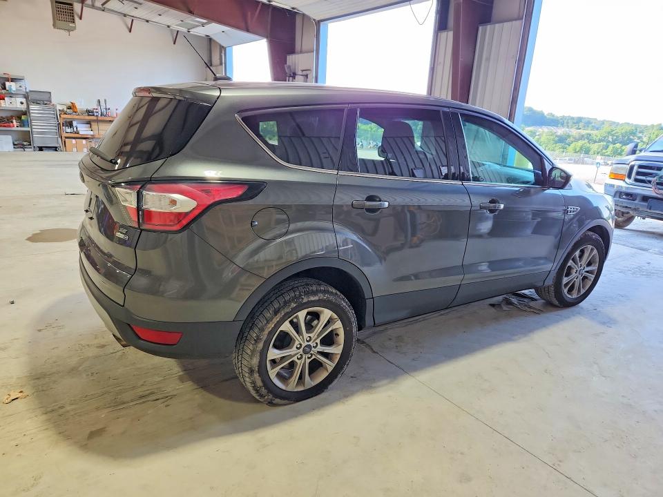 2017 Ford Escape მანქანა იყიდება აუქციონზე, vin: 1FMCU9GD6HUD02066, აუქციონის ნომერი: 61363566