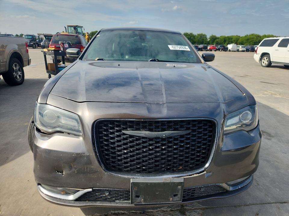 2015 Chrysler 300 მანქანა იყიდება აუქციონზე, vin: 2C3CCAGG1FH767460, აუქციონის ნომერი: 62754936