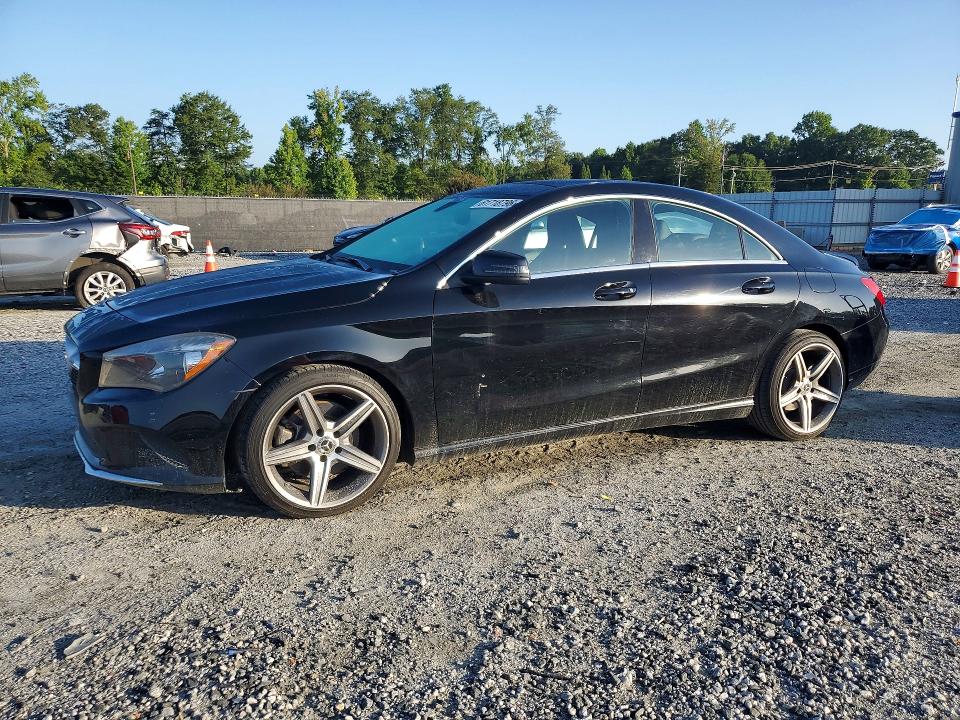 61718796 :رقم المزاد ، WDDSJ4EB3JN671096 vin ، 2018 Mercedes-benz Cla مزاد بيع