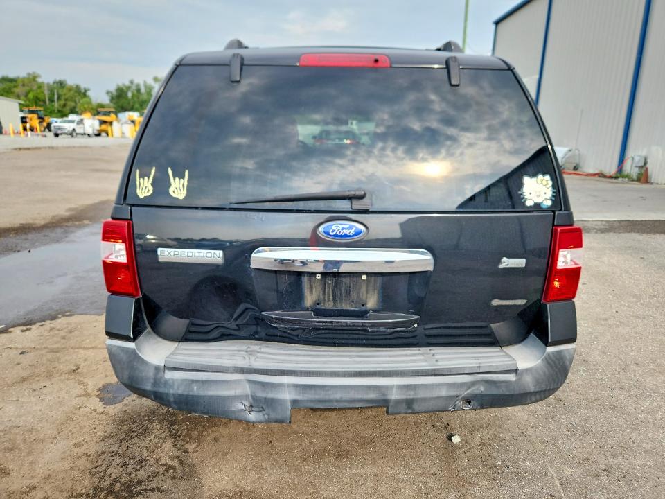 61686976 :رقم المزاد ، 1FMJU1F54BEF34296 vin ، 2011 Ford Expedition مزاد بيع