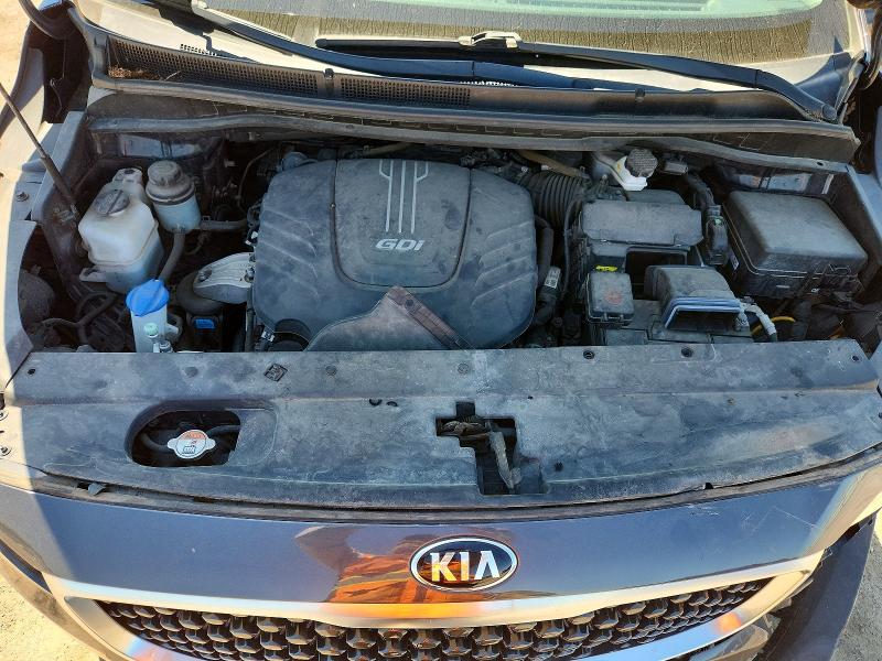 61176206 :رقم المزاد ، KNDMB5C15H6314894 vin ، 2017 Kia Sedona مزاد بيع