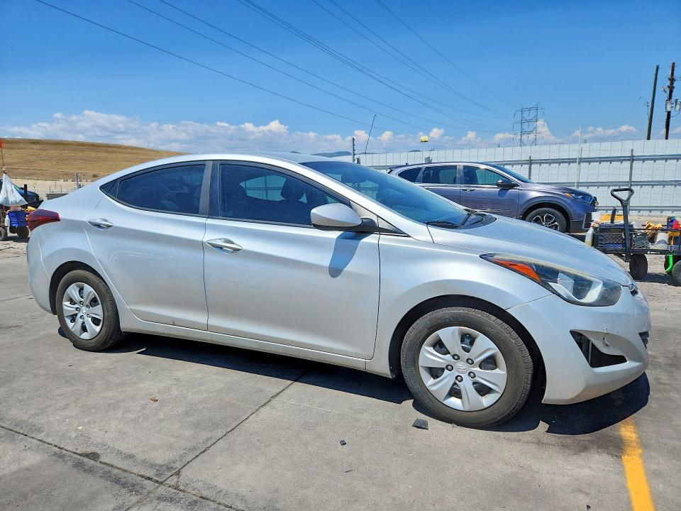 Продаж на аукціоні авто 2016 Hyundai Elantra, vin: 5NPDH4AEXGH749798, номер лоту: 61568446
