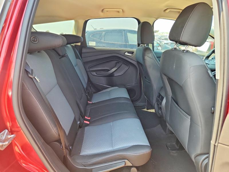61000476 :رقم المزاد ، 1FMCU0GD9HUA36747 vin ، 2017 Ford Escape مزاد بيع