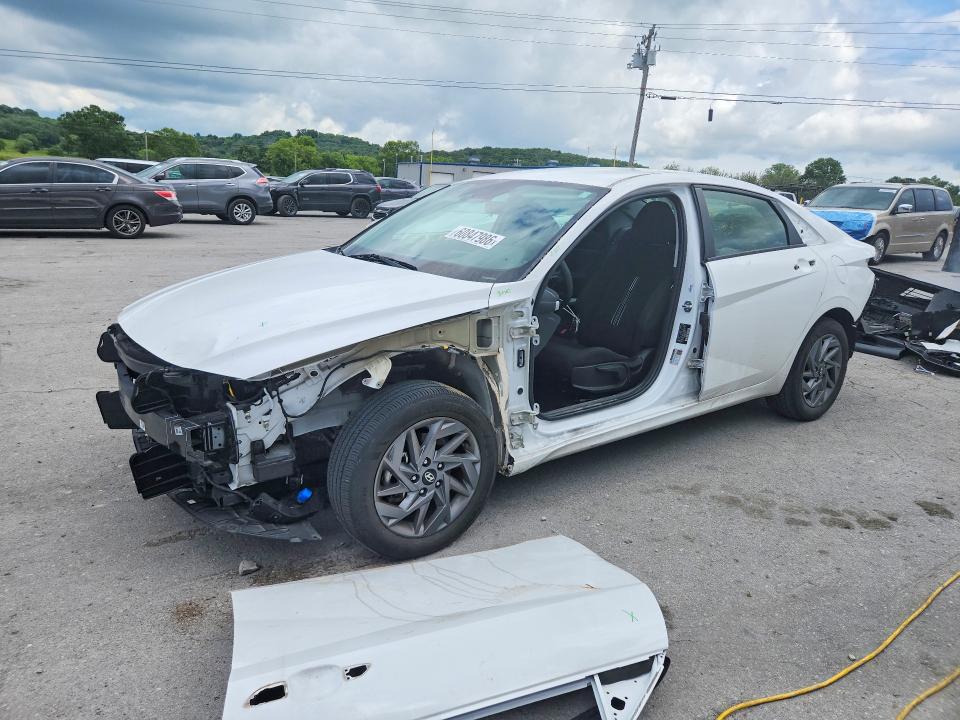 60847986 :رقم المزاد ، KMHLM4DGXRU647880 vin ، 2024 Hyundai Elantra مزاد بيع