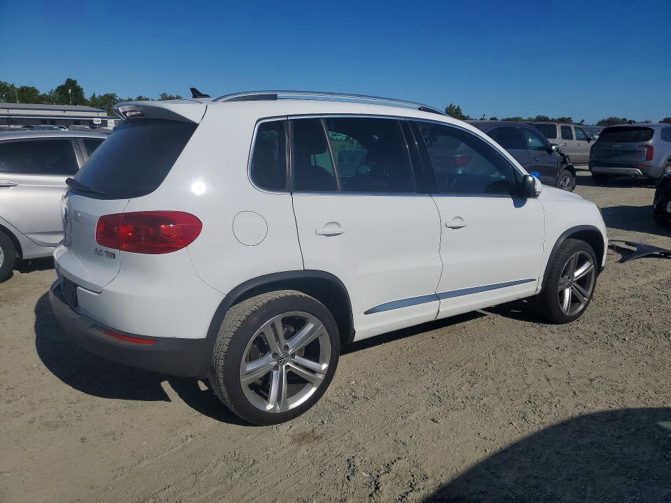 2014 Volkswagen Tiguan მანქანა იყიდება აუქციონზე, vin: WVGAV3AXXEW103879, აუქციონის ნომერი: 61629436