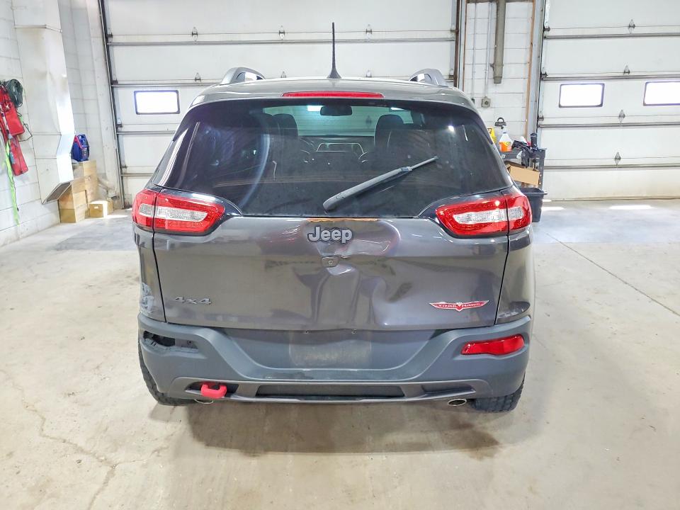60331396 :رقم المزاد ، 1C4PJMBS4HW561277 vin ، 2017 Jeep Cherokee مزاد بيع