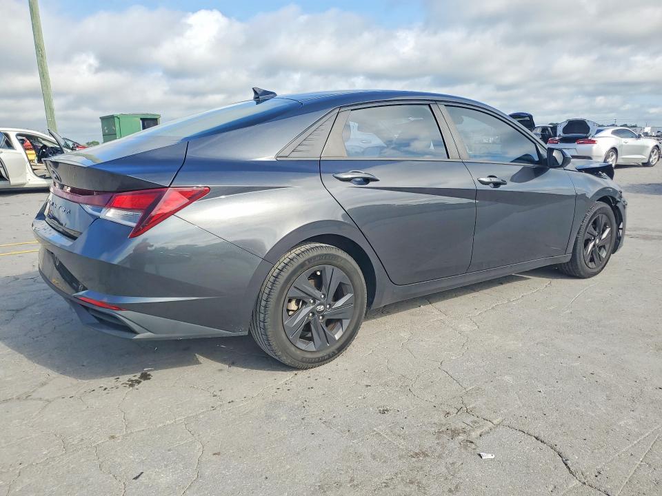 Продажа на аукционе авто 2022 Hyundai Elantra, vin: 5NPLM4AG1NH071013, номер лота: 61809166