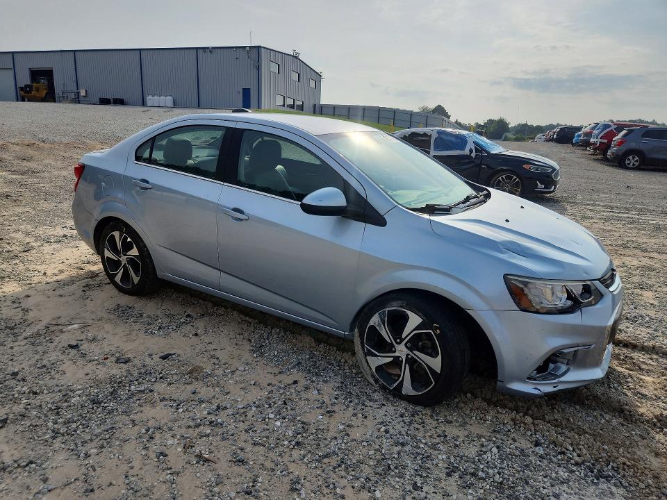 62571016 :رقم المزاد ، 1G1JF5SB3J4106766 vin ، 2018 Chevrolet Sonic مزاد بيع
