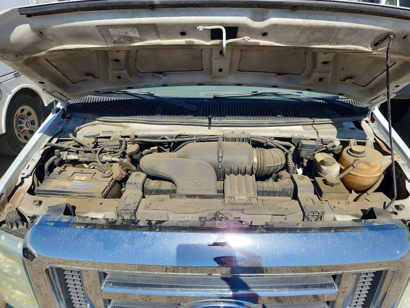 62471706 :رقم المزاد ، 1FBSS31L68DA08240 vin ، 2008 Ford Econoline مزاد بيع