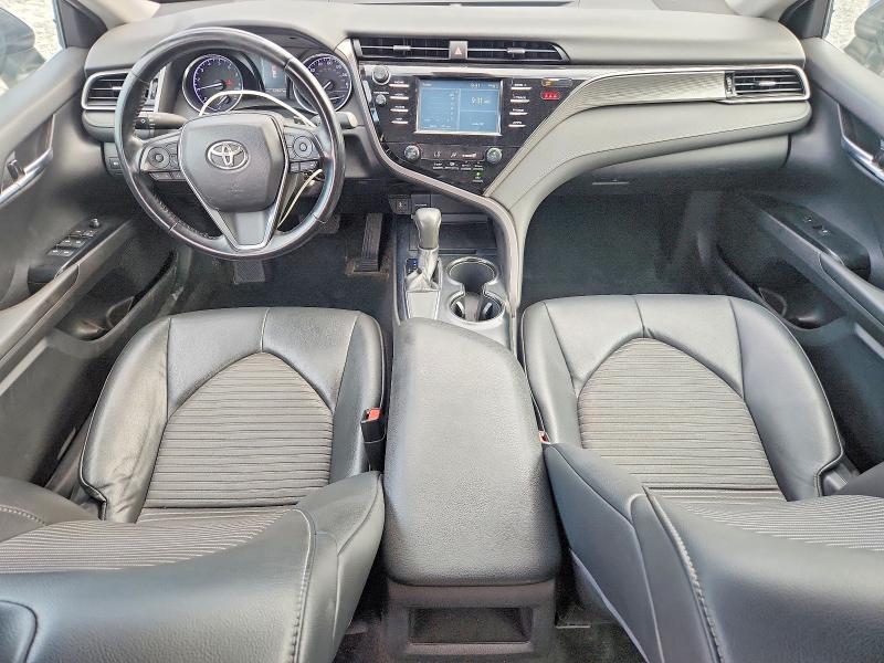 60497226 :رقم المزاد ، 4T1B11HK8KU748956 vin ، 2019 Toyota Camry مزاد بيع