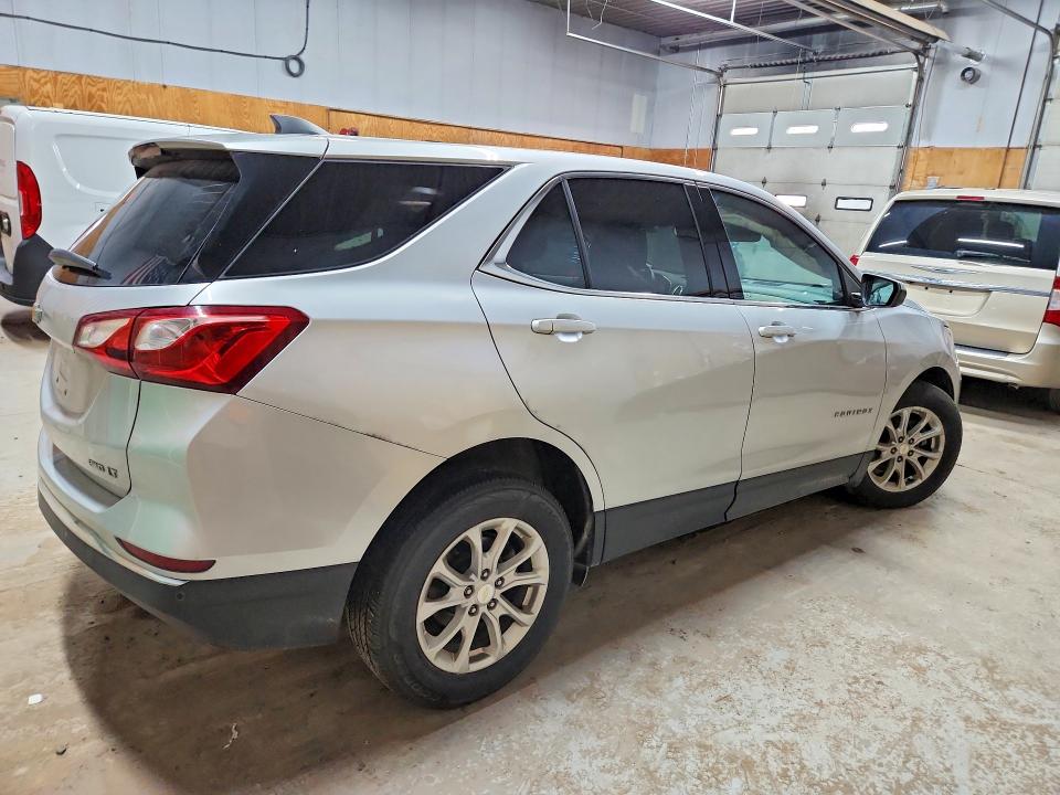 Продаж на аукціоні авто 2020 Chevrolet Equinox, vin: 3GNAXUEV0LS559385, номер лоту: 61210076