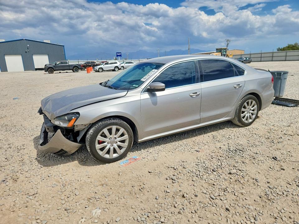 61721716 :رقم المزاد ، 1VWBH7A31DC016938 vin ، 2013 Volkswagen Passat مزاد بيع
