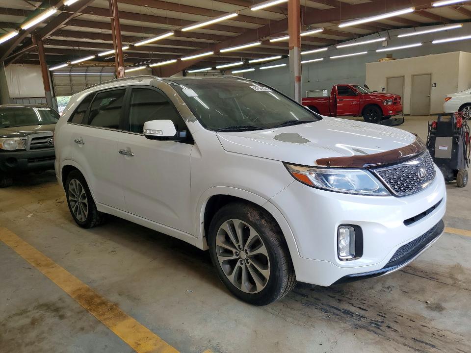 61491636 :رقم المزاد ، 5XYKW4A76FG559601 vin ، 2015 Kia Sorento مزاد بيع