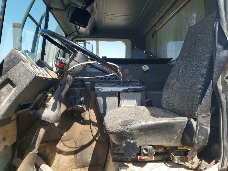 61314986 :رقم المزاد ، 1M2K195C53M021917 vin ، 2003 Mack 600 مزاد بيع