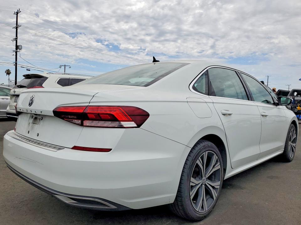 Продаж на аукціоні авто 2022 Volkswagen Passat, vin: 1VWSA7A3XNC004258, номер лоту: 60874386