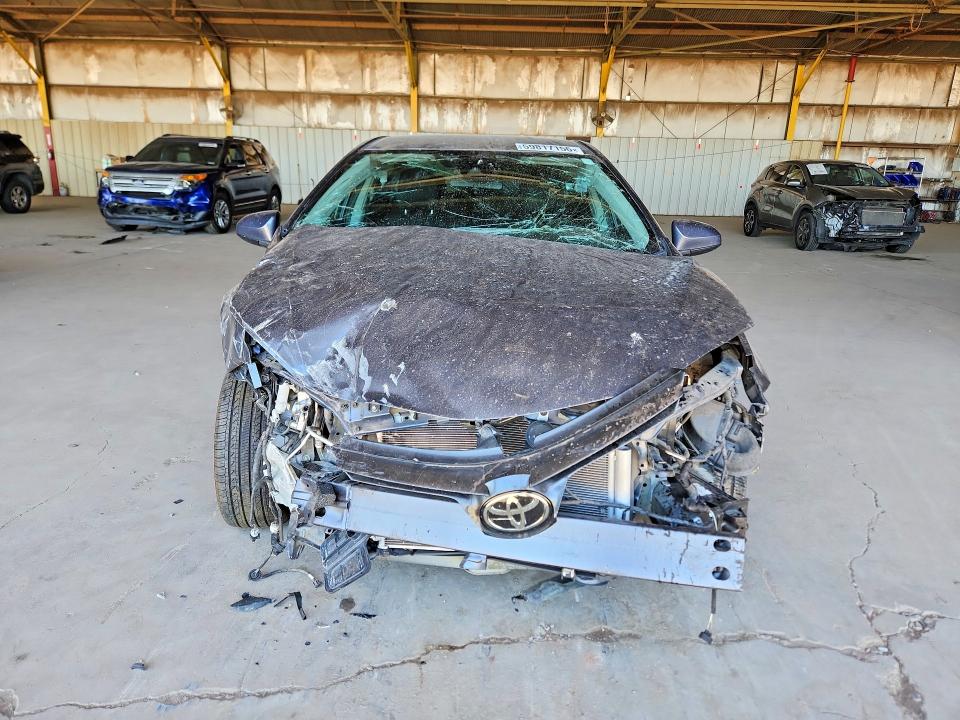 59817156 :رقم المزاد ، 2T1BURHE8KC166373 vin ، 2019 Toyota Corolla مزاد بيع