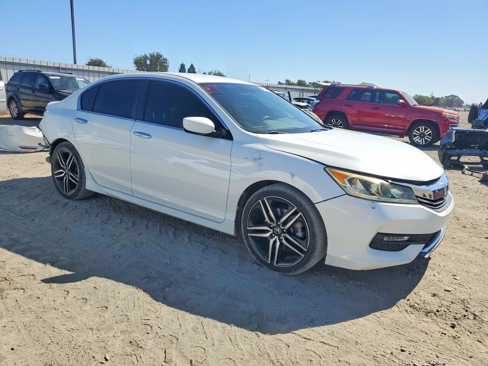 2017 Honda Accord მანქანა იყიდება აუქციონზე, vin: 1HGCR2F57HA193210, აუქციონის ნომერი: 62727036