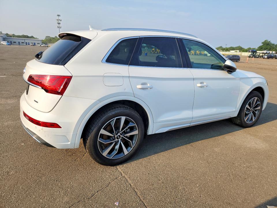 61436816 :رقم المزاد ، WA1BAAFY4M2051272 vin ، 2021 Audi Q5 مزاد بيع