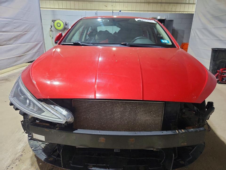 60997926 :رقم المزاد ، 5NPD74LF9KH425095 vin ، 2019 Hyundai Elantra مزاد بيع
