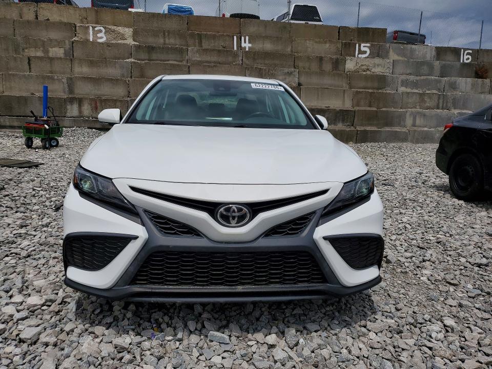 2022 Toyota Camry მანქანა იყიდება აუქციონზე, vin: 4T1G11AK1NU627528, აუქციონის ნომერი: 62222786